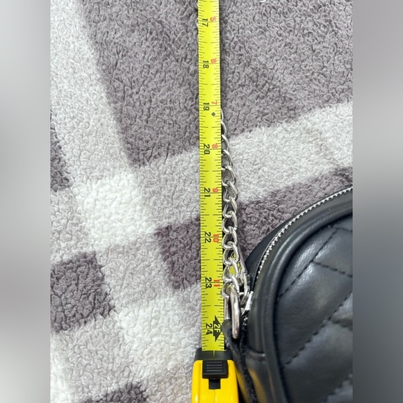 Quilted Crossbody‎ Bag Silver Chain Strap Chevron Purse Small - Picture 3 of 4